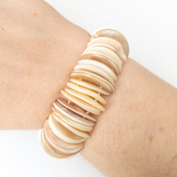 Shell Elastic Bracelet Summer Beach Vibes Vacation Resort Cream White Pink Boho - Picture 2 of 3